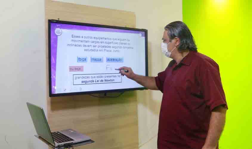 No Dia do Físico, mestres em educação destacam rotina da Mediação Tecnológica em Rondônia