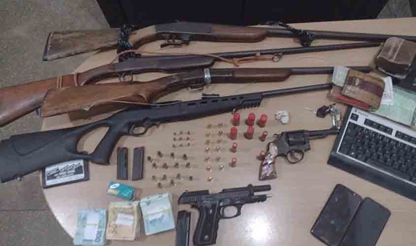 Em menos de 24 horas PM apreende armas e captura suspeitos de roubo a casal de sitiantes
