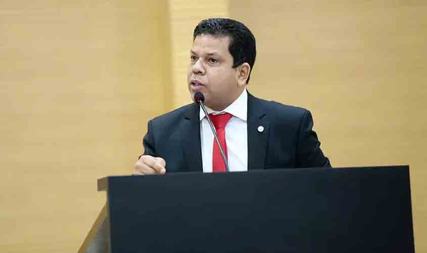 A pedido de jair Montes 18 Municípios serão atendidos com 238 vigilantes, Seduc irá fazer pregão eletrônico 