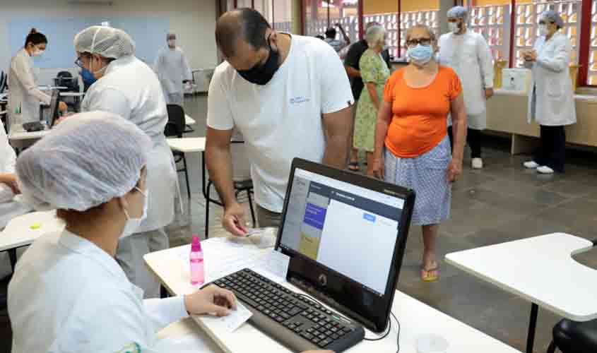 Semusa abre vacinação por demanda espontânea para pessoas com mais de 50 anos com comorbidades