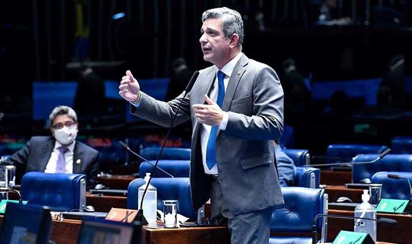 Senado aprova carteira profissional de radialista como prova de identidade