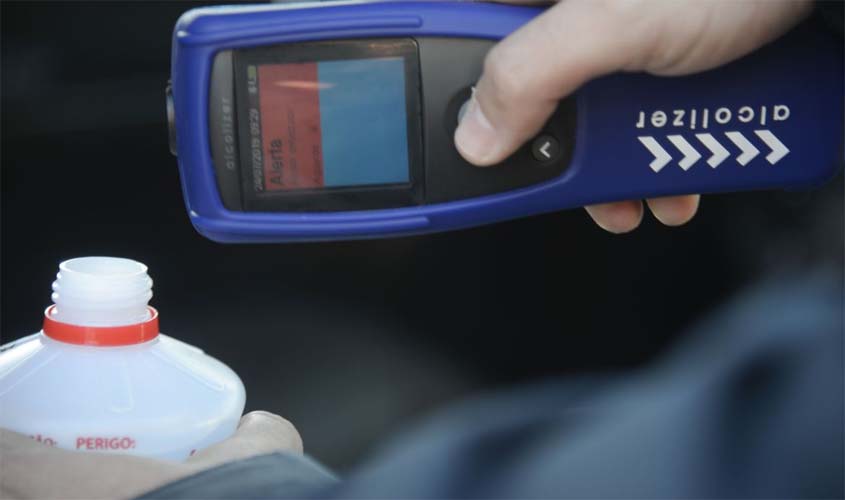 STF confirma multa para motorista que recusa bafômetro