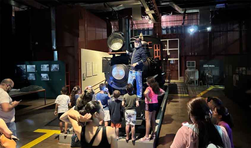 'Uma Noite no Museu' reúne milhares de porto-velhenses na Madeira-Mamoré