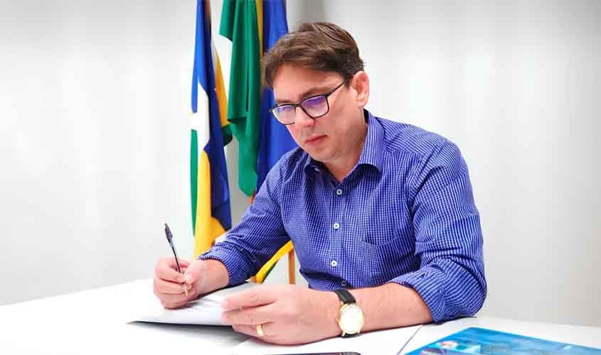 Câmara de Vereadores aprova e Prefeitura concederá complementação do piso para o magistério, gratificação de R$ 1 mil para cuidadores e auxiliares de cuidadores, além da reposição salarial de 4,83% a todos os servidores públicos