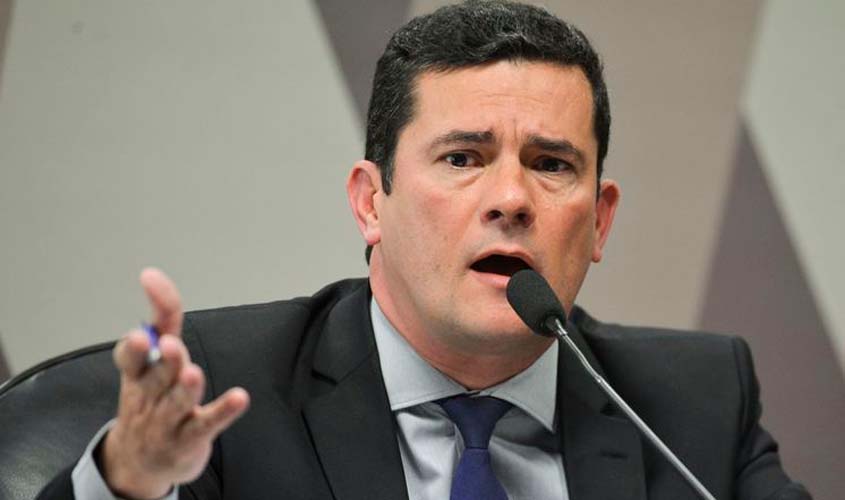Moro afirma que modelo processual brasileiro exige parcimônia de juiz