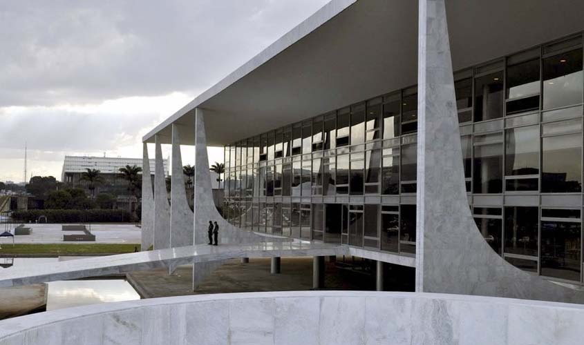 Sancionada com vetos medida provisória que combate fraudes no INSS 