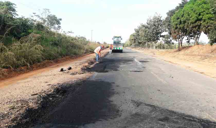 Obra de recuperação da RO-471, que liga Ministro Andreazza à BR-364, vai ser concluída neste sábado,19