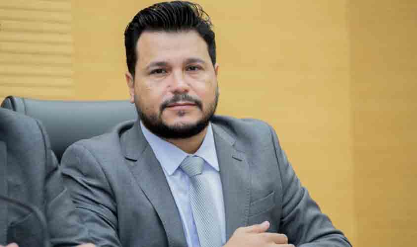 Cruz vai nadar e morrer na praia