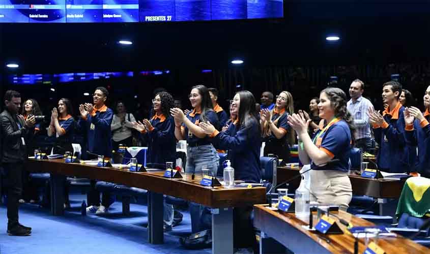 Estudantes rondonienses são selecionadas para etapa estadual do Programa Jovem Senador 2025-2026