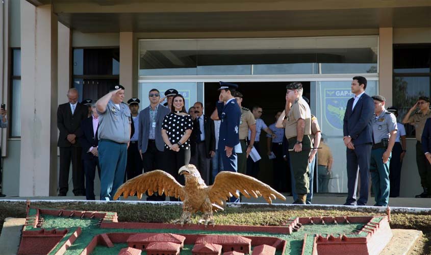 146° aniversário do pai da aviação é comemorado em Rondônia com cerimônia militar