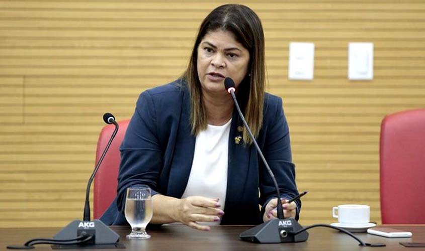 Cássia Muleta indica obras de revitalização na RO-010