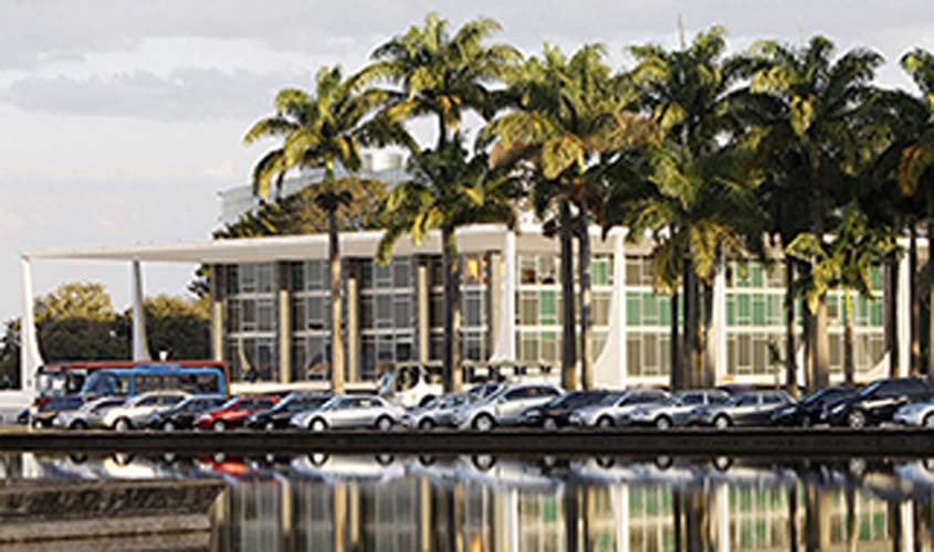 Questionada norma de Londrina (PR) que proíbe conteúdos com questões de gênero no ambiente escolar