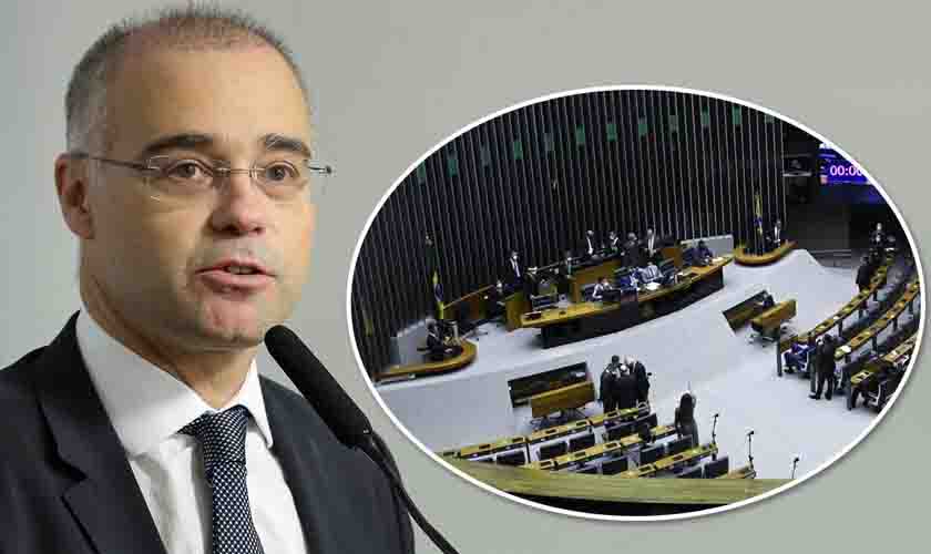 Mendonça tem apoio declarado de apenas 26 dos 81 senadores; entidades do Direito protestam contra indicação ao STF