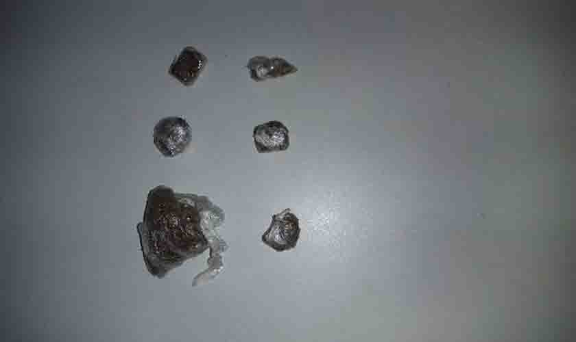 Adolescente é flagrado vendendo entorpecentes