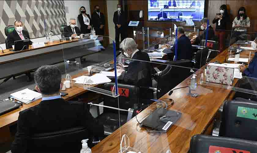 CPI da Covid investiga suspeita de mensalão de propinas no Ministério da Saúde, envolvendo líder do governo