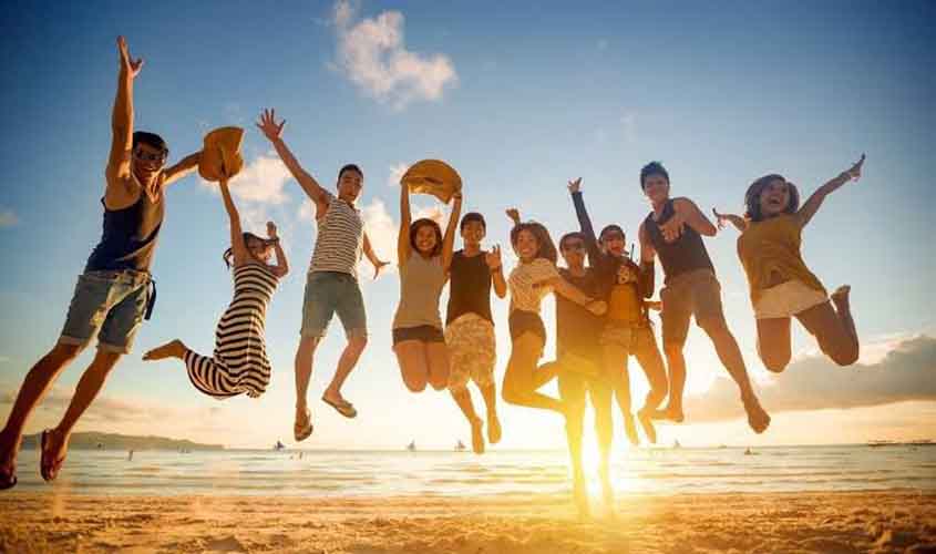 Dia do Amigo: benefícios da amizade para a saúde mental e como identificar as amizades tóxicas