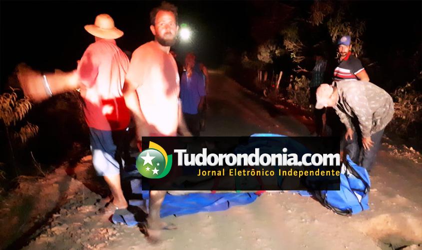 Carro cai de ponte e deixa quatro pessoas lesionadas