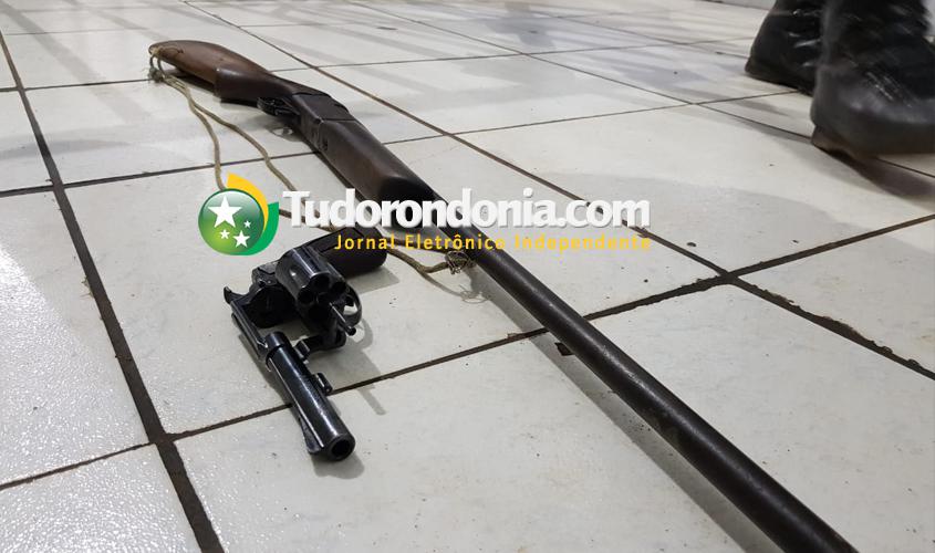 Mulher denuncia marido e polícia prende o suspeito com duas armas de fogo