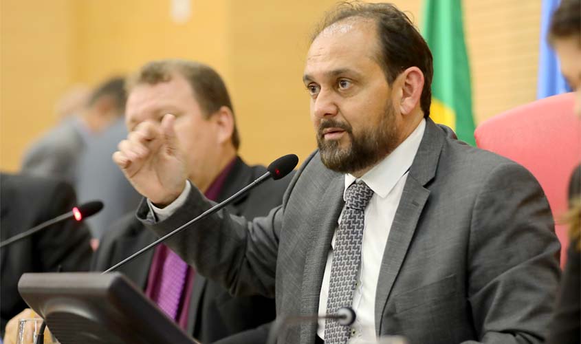 DER informa ao presidente da Assembleia falta de orçamento para justificar pavimentação inacabada da RO-473