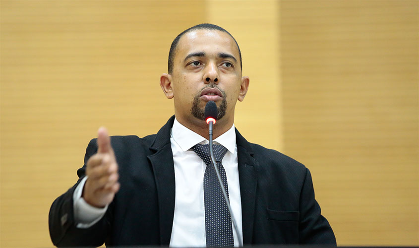 Jhony Paixão questiona a falta de leitos de UTI no município de Ji-Paraná