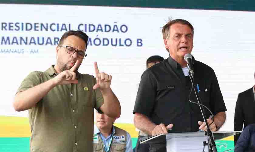 Após reação do TSE contra ataques, Bolsonaro recua e agora defende diálogo com Barroso e Moraes