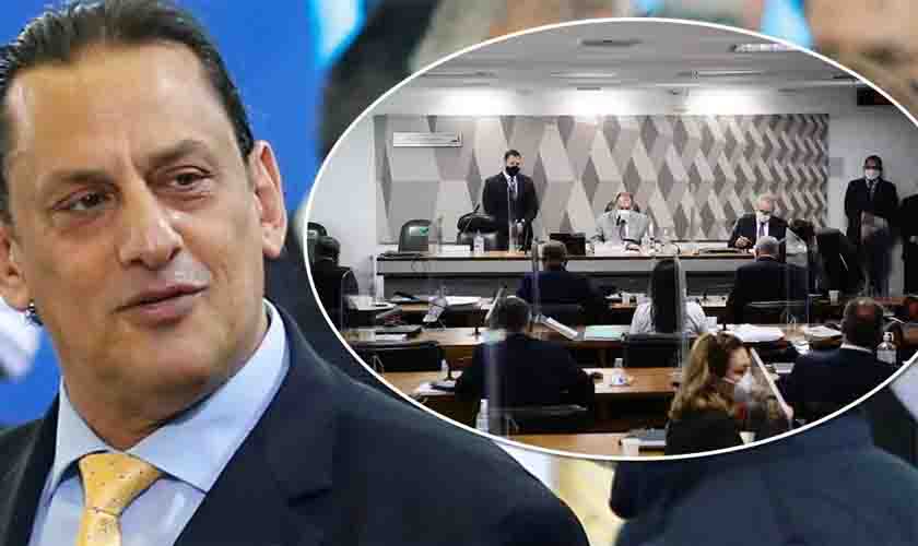 CPI quebra sigilo fiscal de Frederick Wassef, advogado da família Bolsonaro