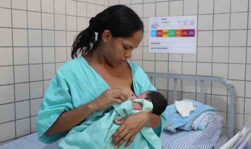 Maternidade Municipal Mãe Esperança é referência no incentivo ao aleitamento materno