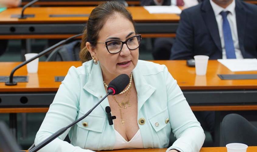 Comissão aprova linha de crédito especial para compra de carro por professores