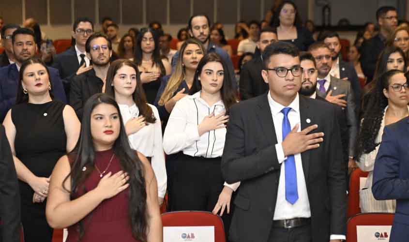Entrega de credenciais marca início da trajetória de novos advogados e advogadas em Rondônia