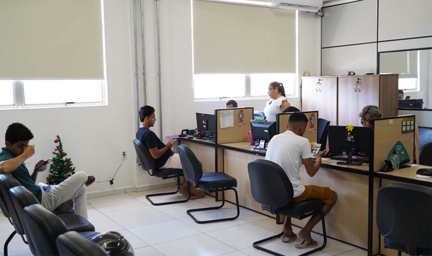 Procurando emprego? Veja como acompanhar vagas