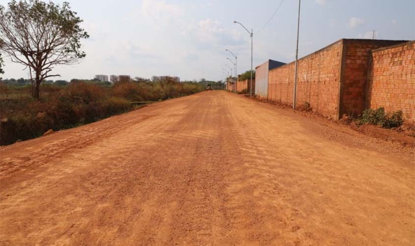 Prefeitura começa pavimentação de ruas no conjunto 22 de Dezembro