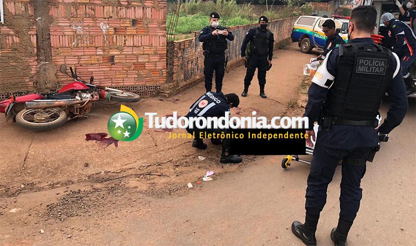 Mulher reage a assalto, toma faca do suspeito e o esfaqueia