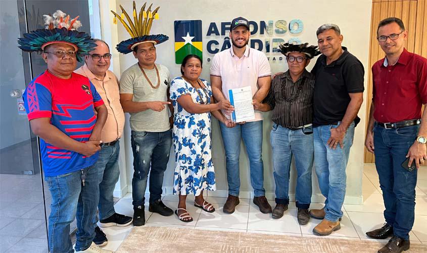 Deputado Affonso Cândido apresenta projeto de lei que inclui Festa do Jacaré ao calendário estadual