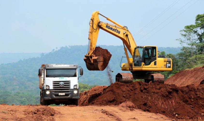 Governo de Rondônia desvia trecho da rodovia 399 para melhor escoamento da produção de soja