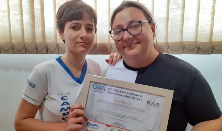 Estudante ganha bolsa de estudos para curso de Física em universidade na Inglaterra