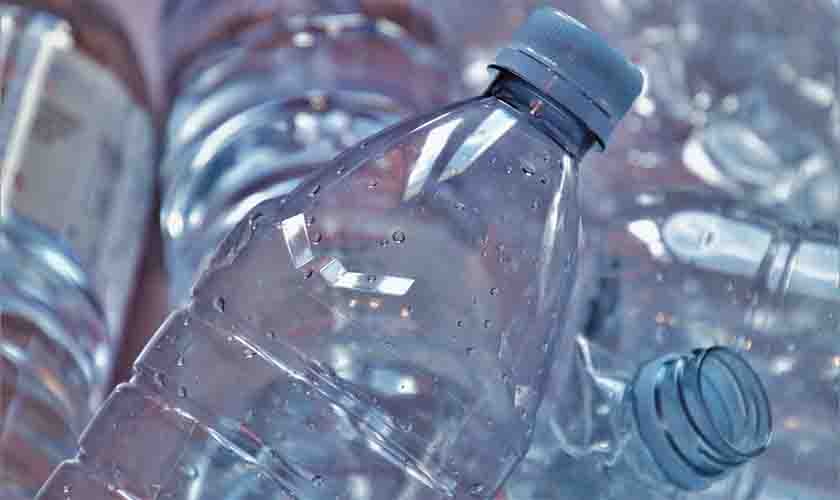 Coleta de plásticos para reciclagem segue até dezembro, no Fórum Geral