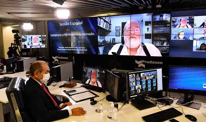 Baixa cobertura vacinal preocupa senadores e especialistas 