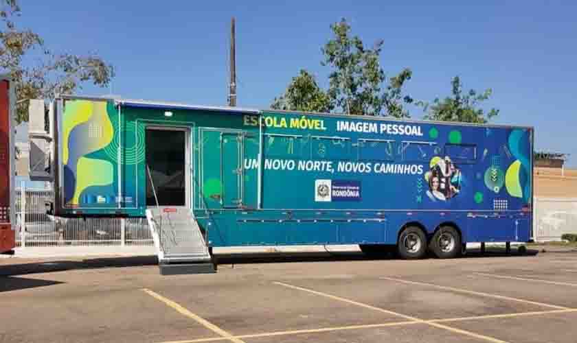 Idep abre inscrições para cursos profissionalizantes na Escola Móvel de Imagem Pessoal