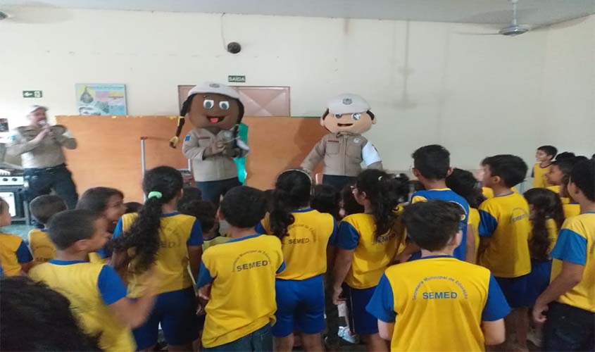 Prefeitura realiza ações educativas para alunos