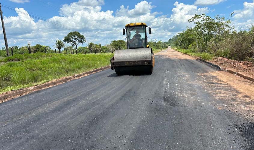 Governo de RO finaliza manutenção da RO-489