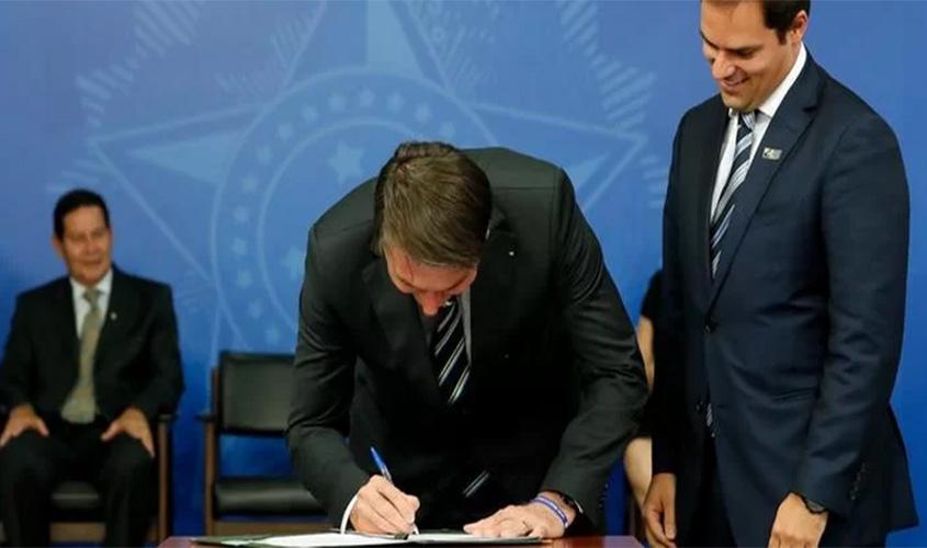 Decreto dispensa atividades de baixo risco de licença e alvará