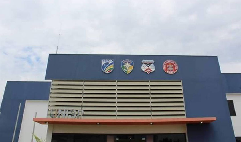 Rapaz de 25 anos que havia comprado moto roubada por R$ 1.700 tenta fugir, mas é capturado pela polícia