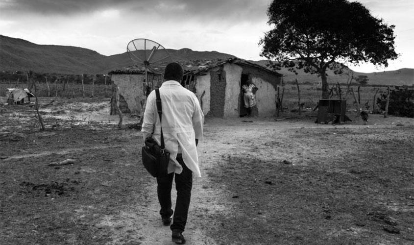 Governo veta participação de universidades privadas na aplicação do Revalida