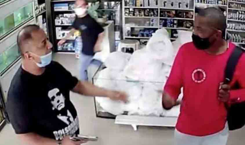 Bombeiro bolsonarista armado agride homem que defendeu mulher de assédio no metrô (vídeo)