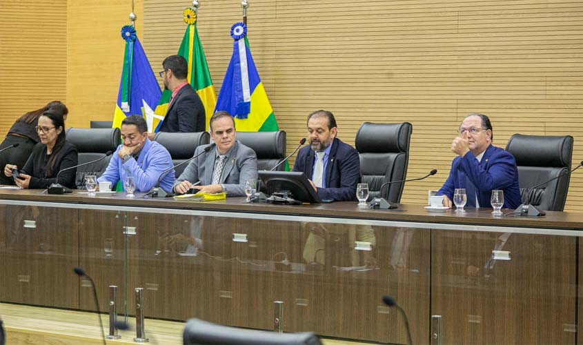 Assembleia autoriza RO a revisar dívidas