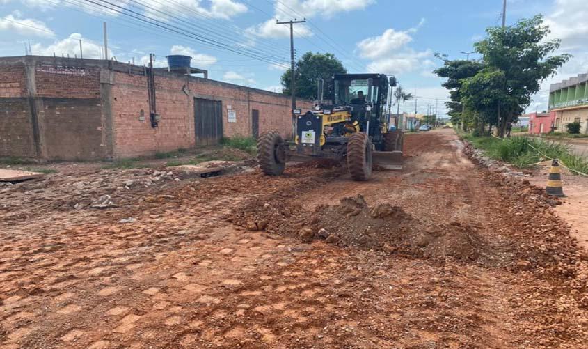 Prefeitura realiza frentes de serviços simultâneos