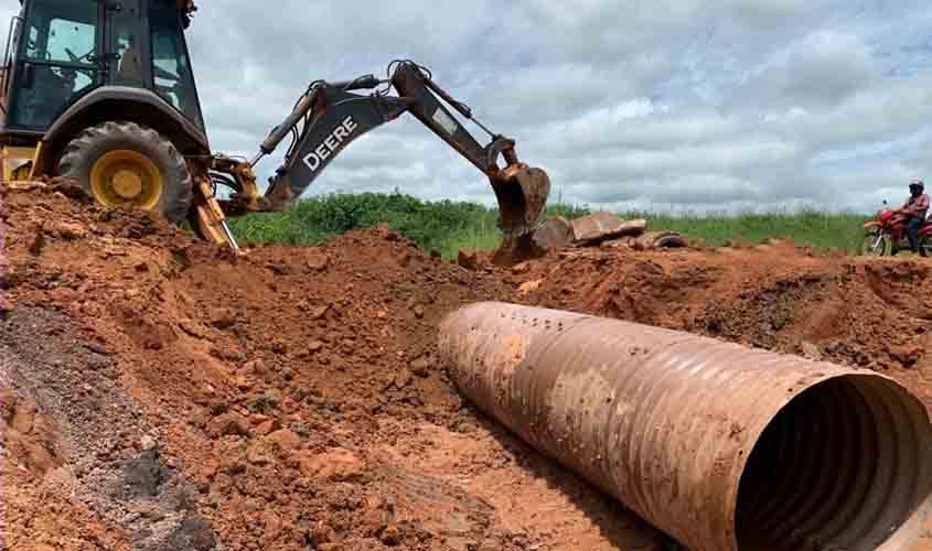 DER substitui manilhas por tubo de aço na RO-135