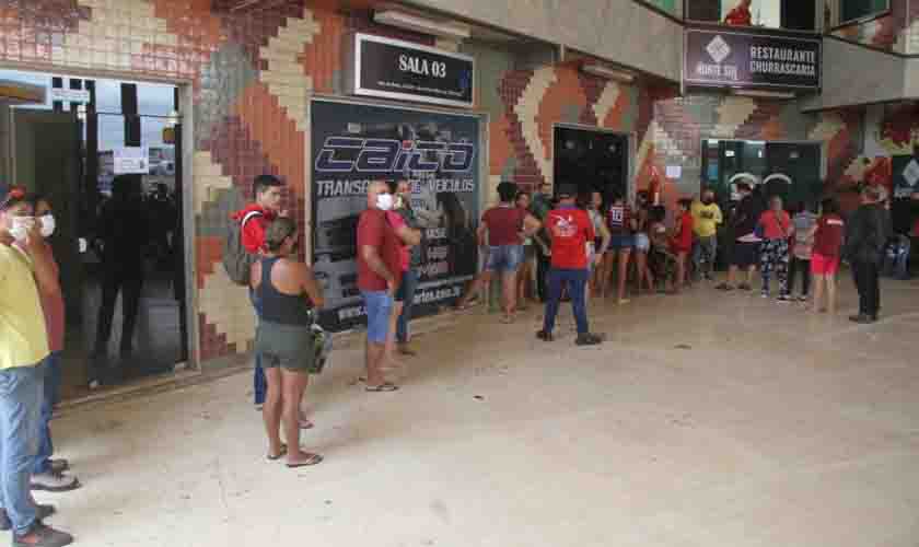 Clientela do Programa “Prato Fácil” está satisfeita com oportunidade de almoçar próximo ao local de trabalho ou em casa