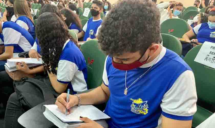 Seduc e Agevisa definem estratégias para garantir segurança à comunidade escolar no início do ano letivo