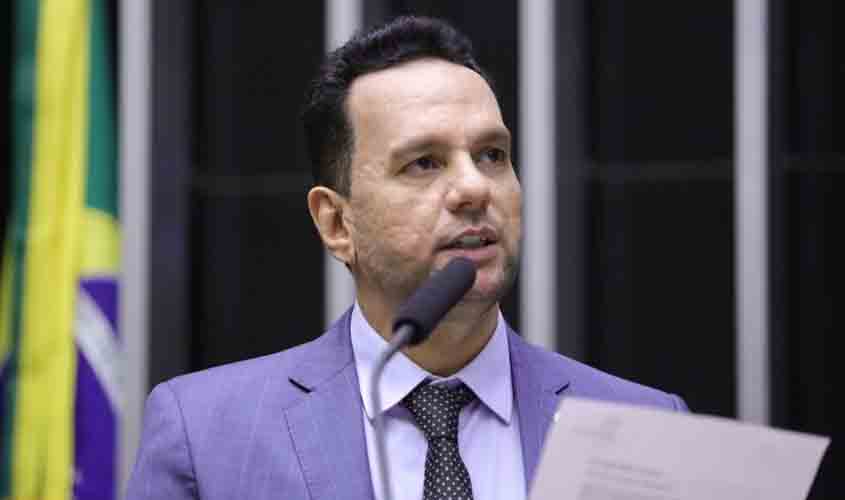 Comissão aprova projeto que torna lei a proibição a cigarros eletrônicos no Brasil